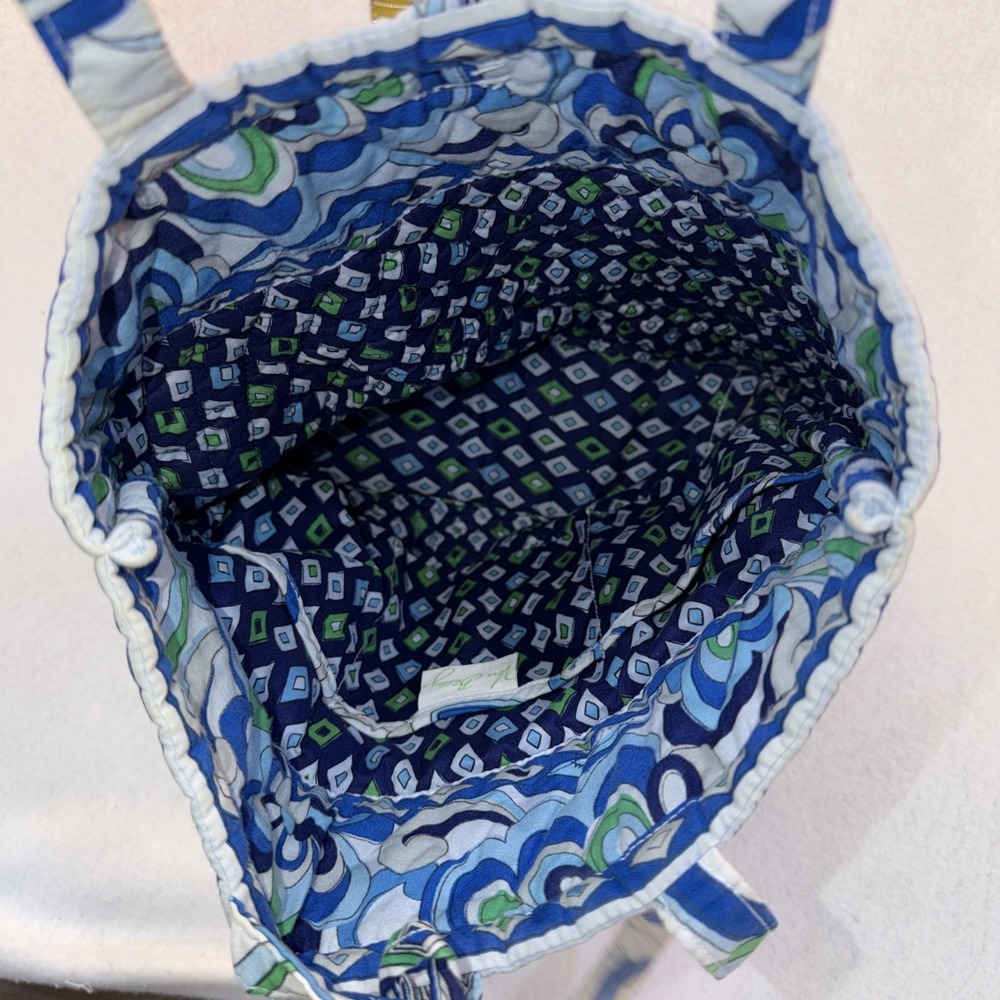 Vera Bradley‎ Quilted Medium Shoulder Bag Purse Mediterranean Blue White Floral - Picture 10 of 14